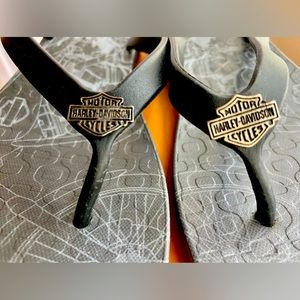 New Harley Davidson Flip Flops , Women’s size 8